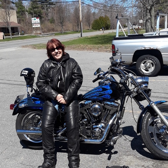 Meet your Posher, Lisa - Picture 1 of 1